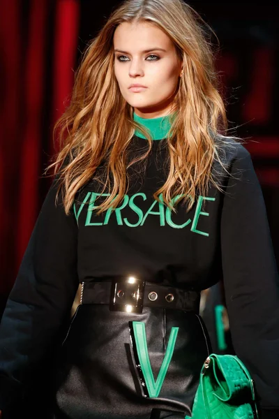 Look 79
